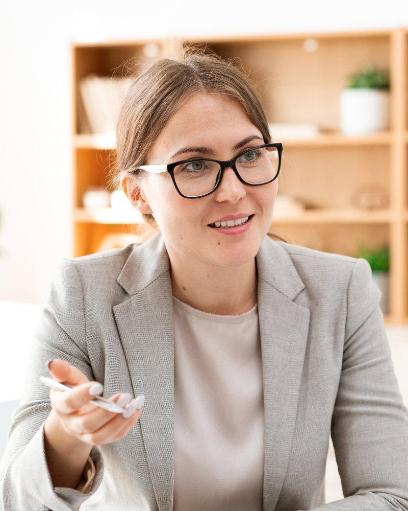 Orla Kennedy, Financial Adviser